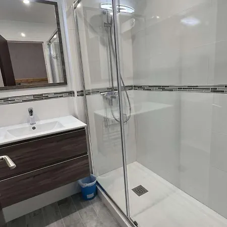 شقة Avec Piscine, Parking, Climatisation Et Animaux Admis - Fr-1-702-33 آجد